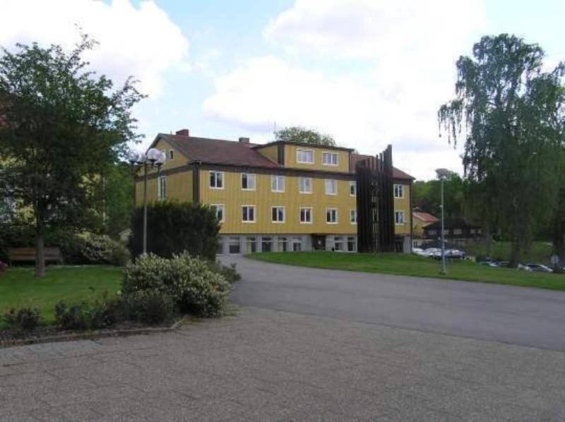 Stf Ljungskile Folkhoegskola Hostel And Hotel Dış mekan fotoğraf